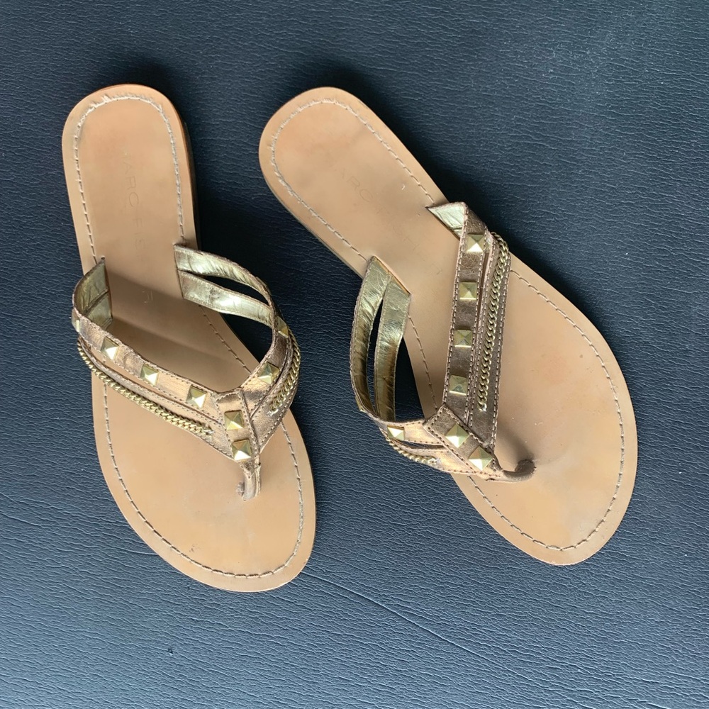 Marc Fisher Metallic Gold‎ Strappy Sandals Flip Flops Women’s 7 1/2 Preloved